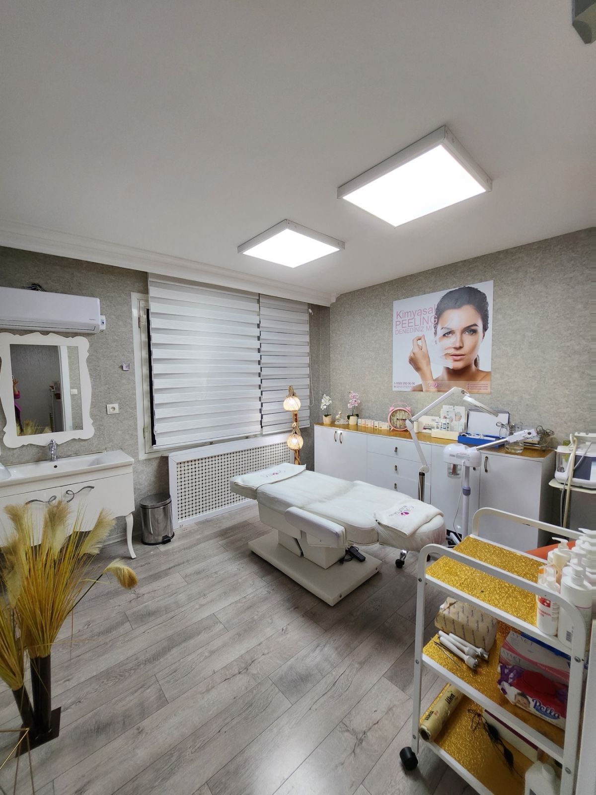 Cilt bakımı uygulama odası — Gloria Beauty Center Adana